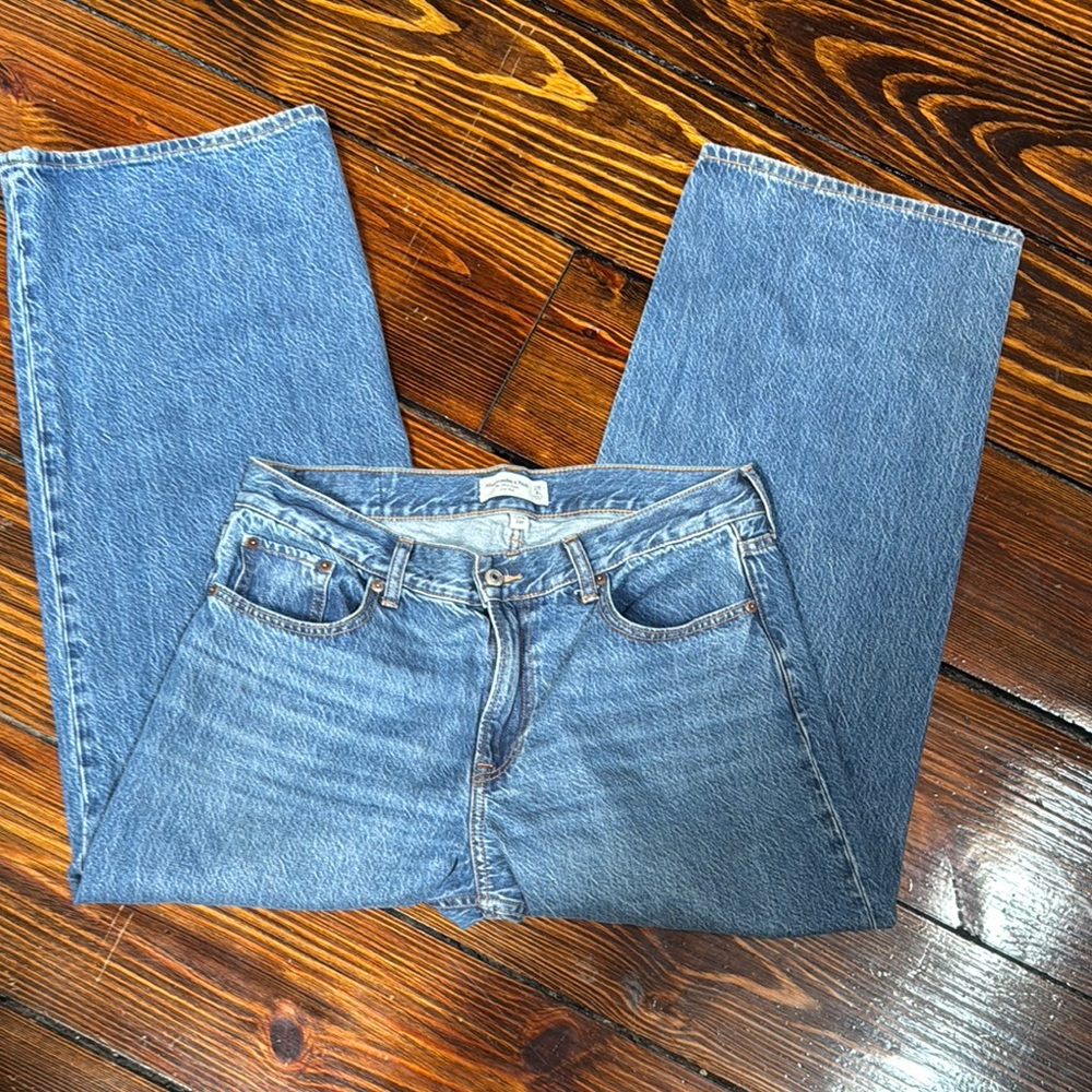 Abercrombie & Fitch Low Rise Ultra Loose Jean